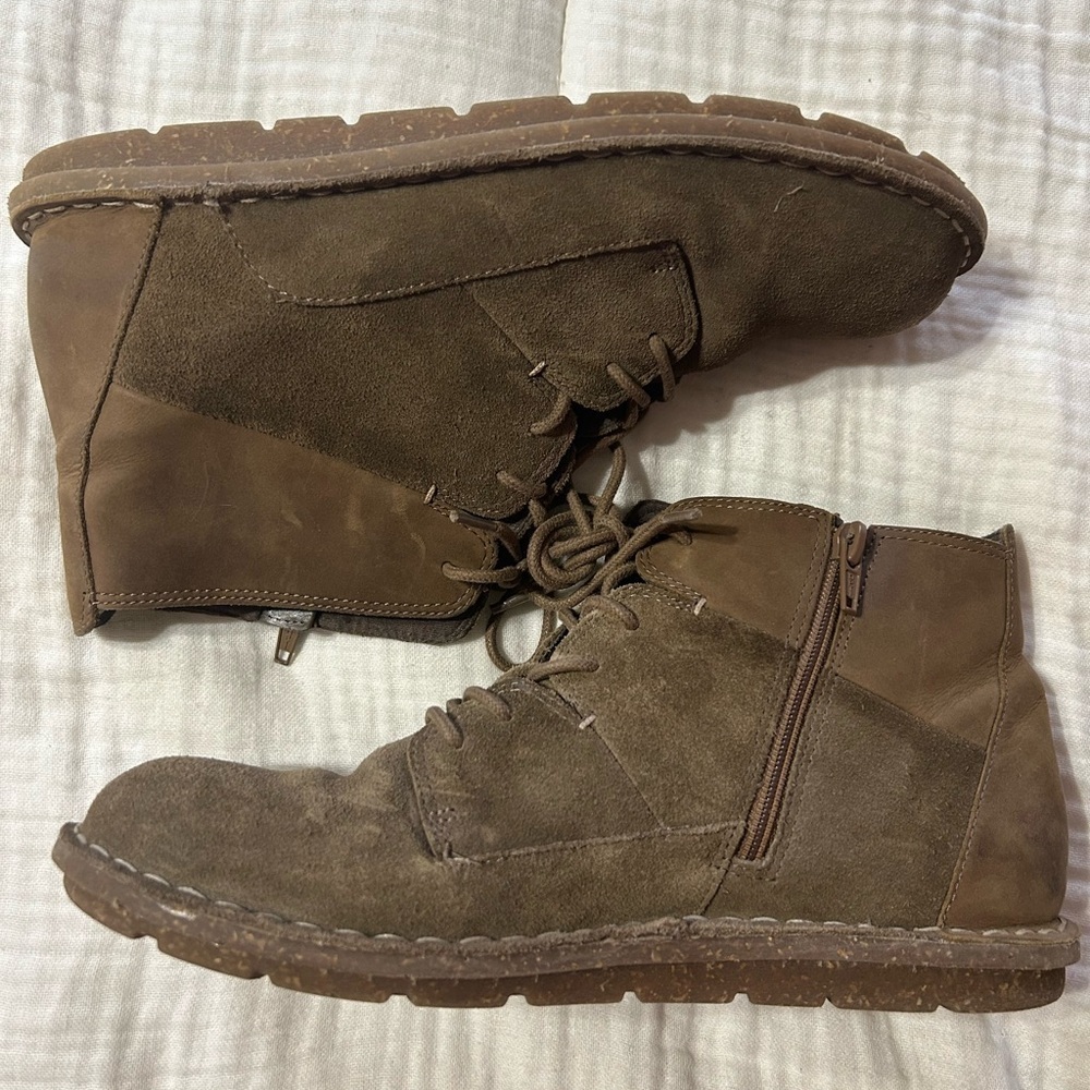 Clarks Tamitha Key Low Boot Womens size 8.5